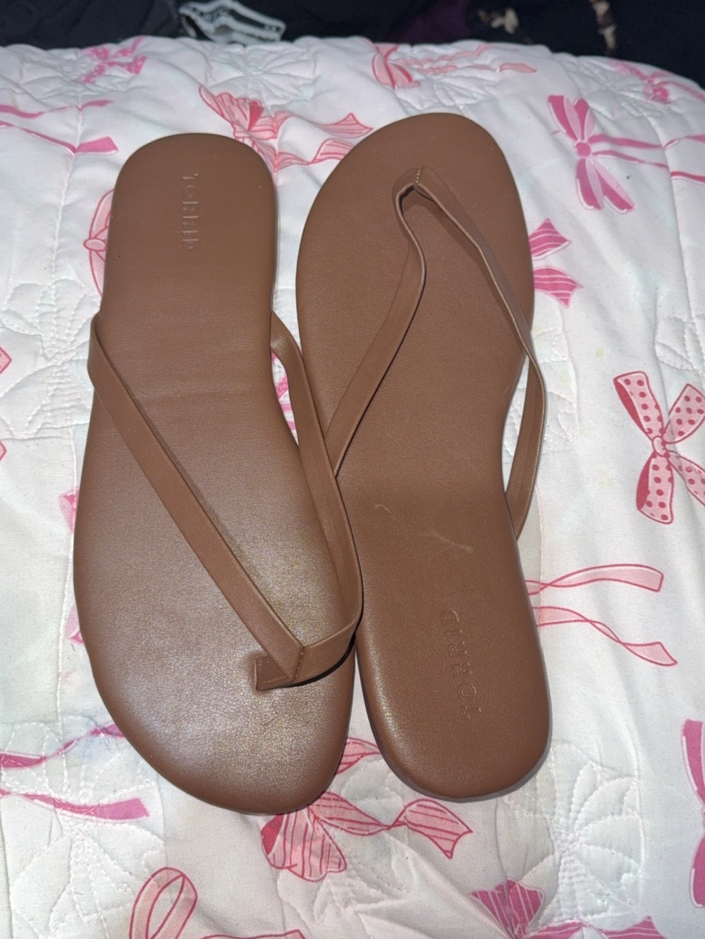 Sleek Brown Minimalist Women’s Flip Flop Sandals